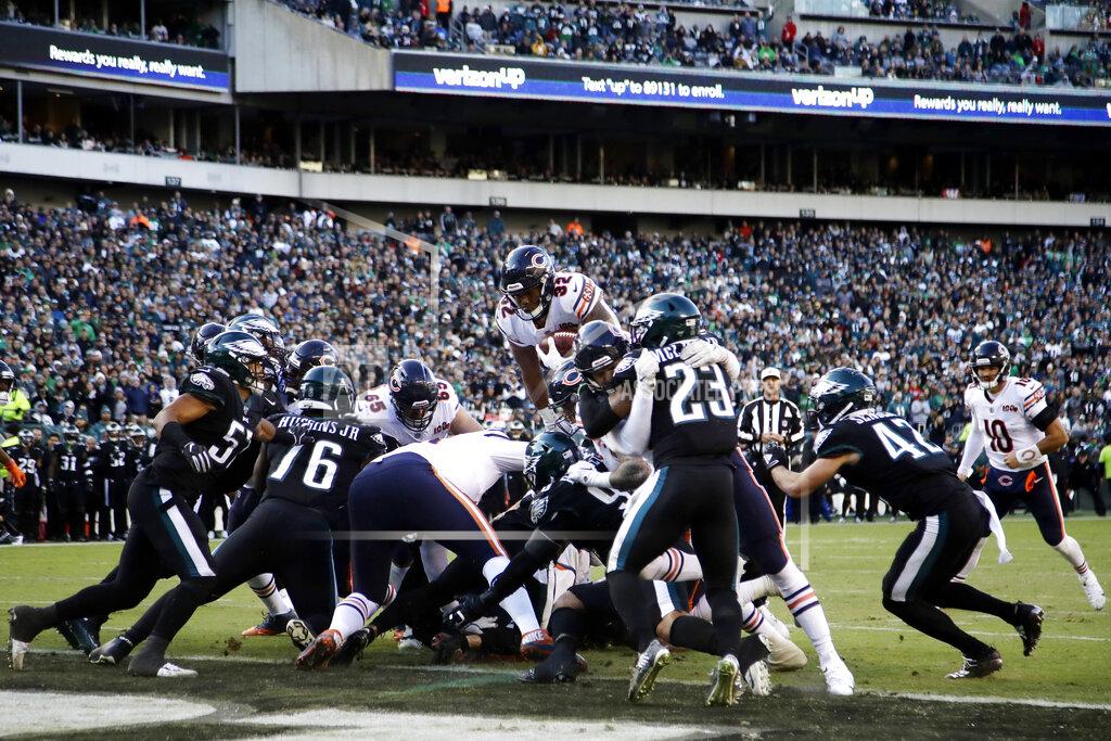 Matt Rourke Chicago Bears' David Montgomery (32) scores a touchdown during the second half of an NFL football game against the Philadelphia Eagles, Sunday, Nov. 3, 2019, in Philadelphia. (AP Photo/Matt Rourke)
