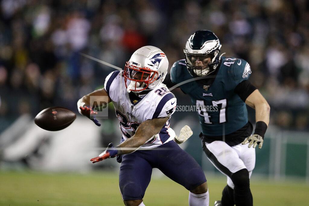 Matt Rourke New England Patriots' James White (28) catches a pass against Philadelphia Eagles' Nate Gerry (47) during the second half of an NFL football game, Sunday, Nov. 17, 2019, in Philadelphia. (AP Photo/Matt Rourke)