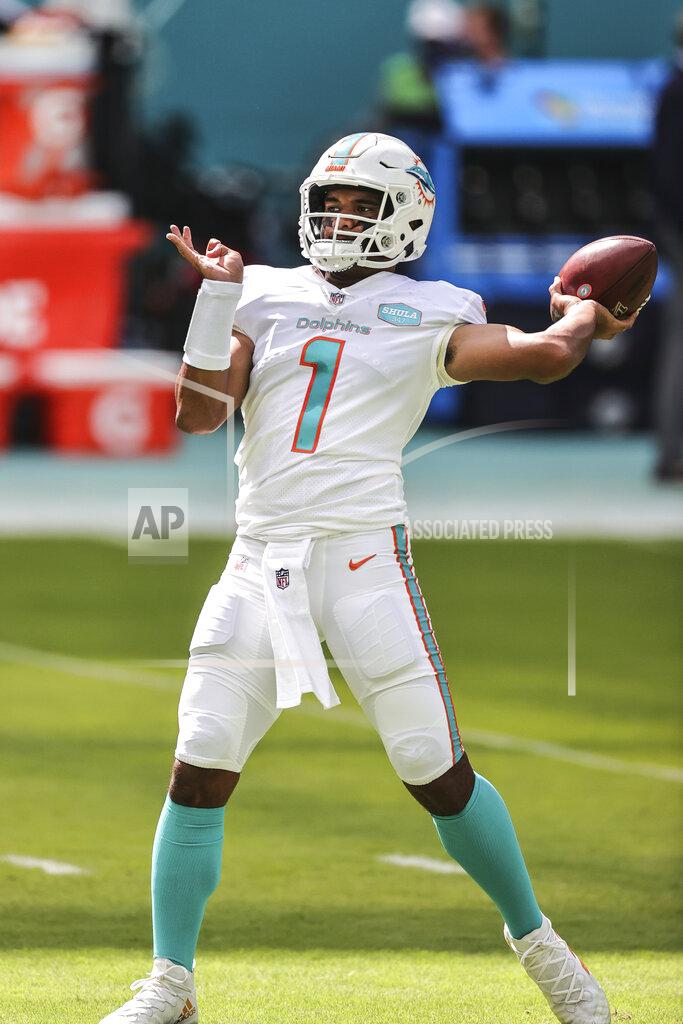 Margaret Bowles Miami Dolphins quarterback Tua Tagovailoa (1) throws downfield to a receiver in an NFL game against the Los Angeles Rams, Sunday, Nov. 1, 2020 in Miami Gardens, Fla. The Dolphins defeated the Rams 28-17. (Margaret Bowles via AP)