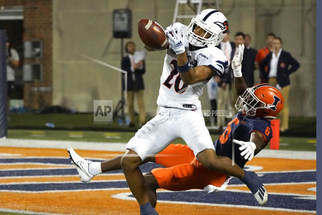 Charles Rex Arbogast UTSA's Corey Mayfield Jr. breaks up a touchdown pass intended for Illinois 's Deuce Spann during the second half of an NCAA college football game Saturday, Sept. 4, 2021, in Champaign, Ill. (AP Photo/Charles Rex Arbogast)