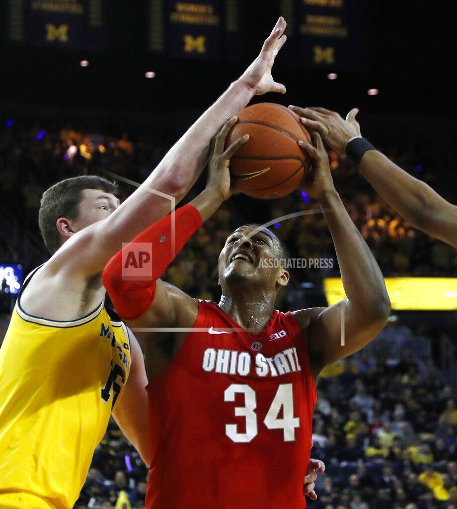 Carlos Osorio Ohio State forward Kaleb Wesson (34) prepares to shoot as Michigan center Jon Teske defends during the first half of an NCAA college basketball game Tuesday, Jan. 29, 2019, in Ann Arbor, Mich. (AP Photo/Carlos Osorio)