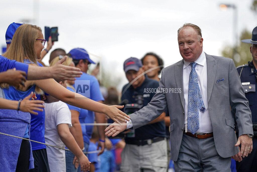 Bryan Woolston Kentucky head coach Mark Stoops greets fans prior to an NCAA college football game between Kentucky and Eastern Michigan, Saturday, Sept 7, 2019, in Lexington, Ky. (AP Photo/Bryan Woolston)