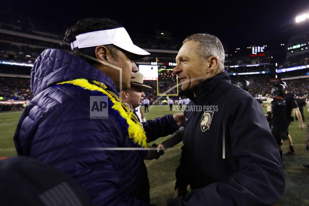 Matt Slocum Army head coach Jeff Monken, right, greets Navy head coach Ken Niumatalolo after an NCAA college football game, Saturday, Dec. 8, 2018, in Philadelphia. Army won 17-10. (AP Photo/Matt Slocum)