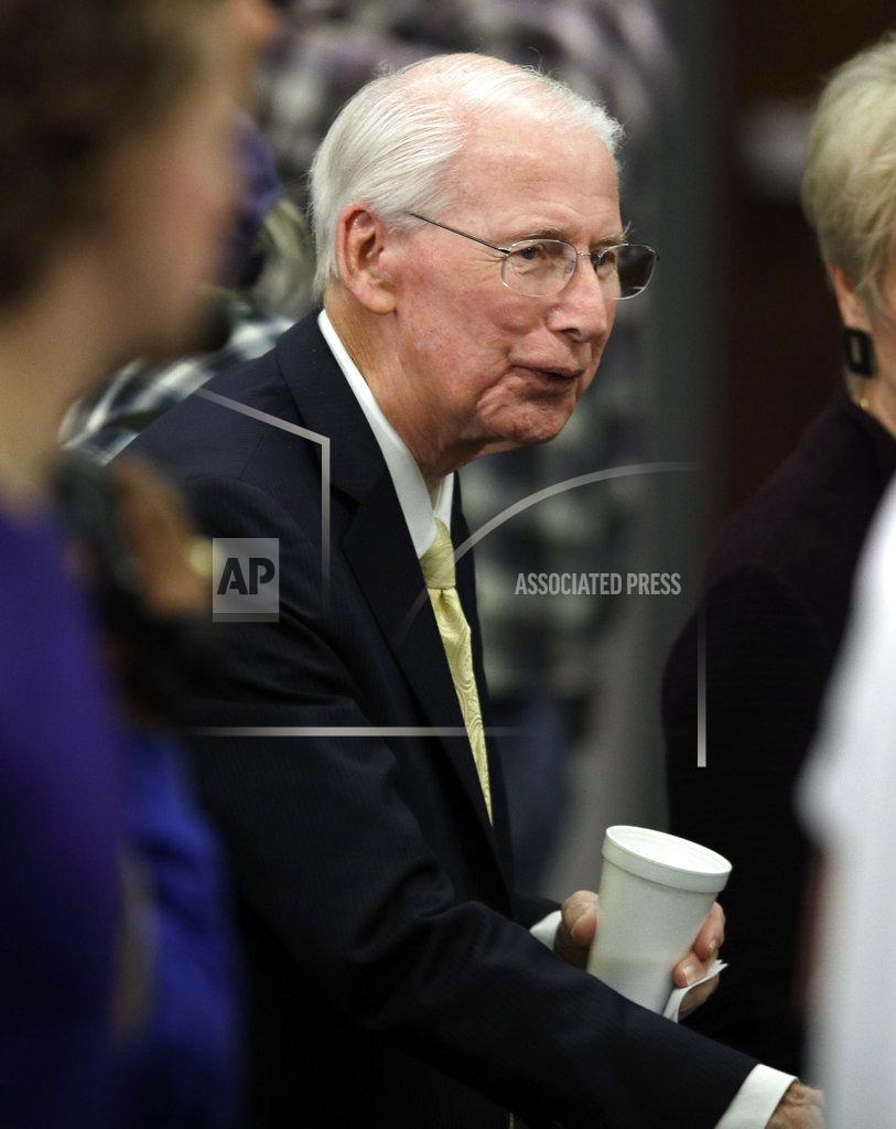 Orlin Wagner Former Kansas State coach Bill Snyder greets supporters after Chris Klieman is introduced as the 35th Kansas State NCAA college football head coach in Manhattan, Kan., Wednesday, Dec. 12, 2018. (AP Photo/Orlin Wagner)