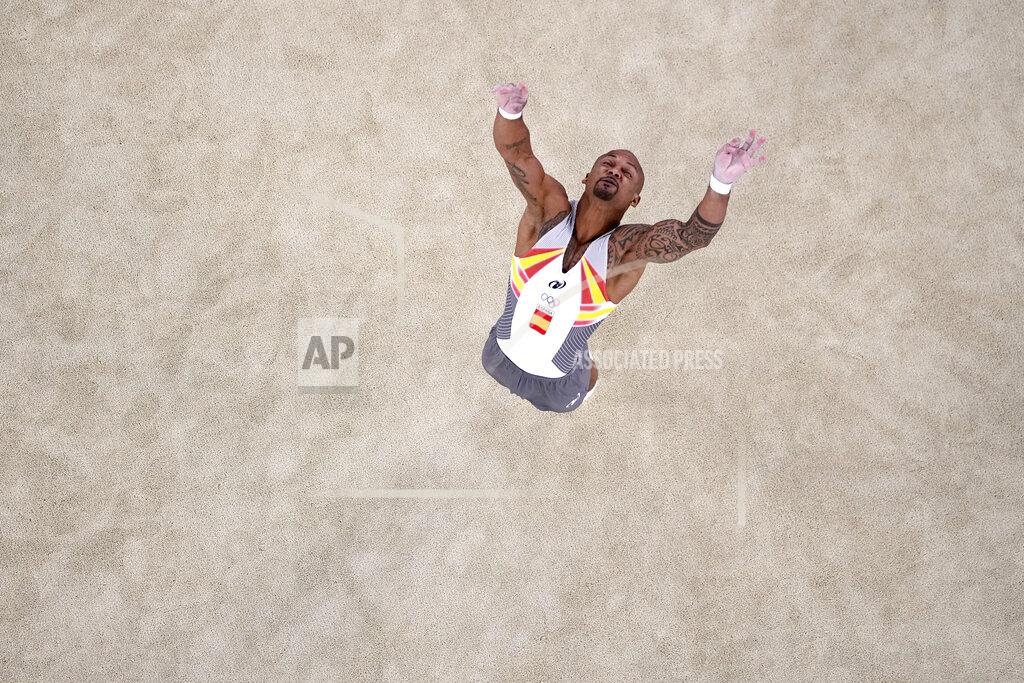 Jeff Roberson Rayderley Zapata, of Spain, performs on the floor during the artistic gymnastics men's final at the 2020 Summer Olympics, Sunday, Aug. 1, 2021, in Tokyo, Japan. (AP Photo/Jeff Roberson)