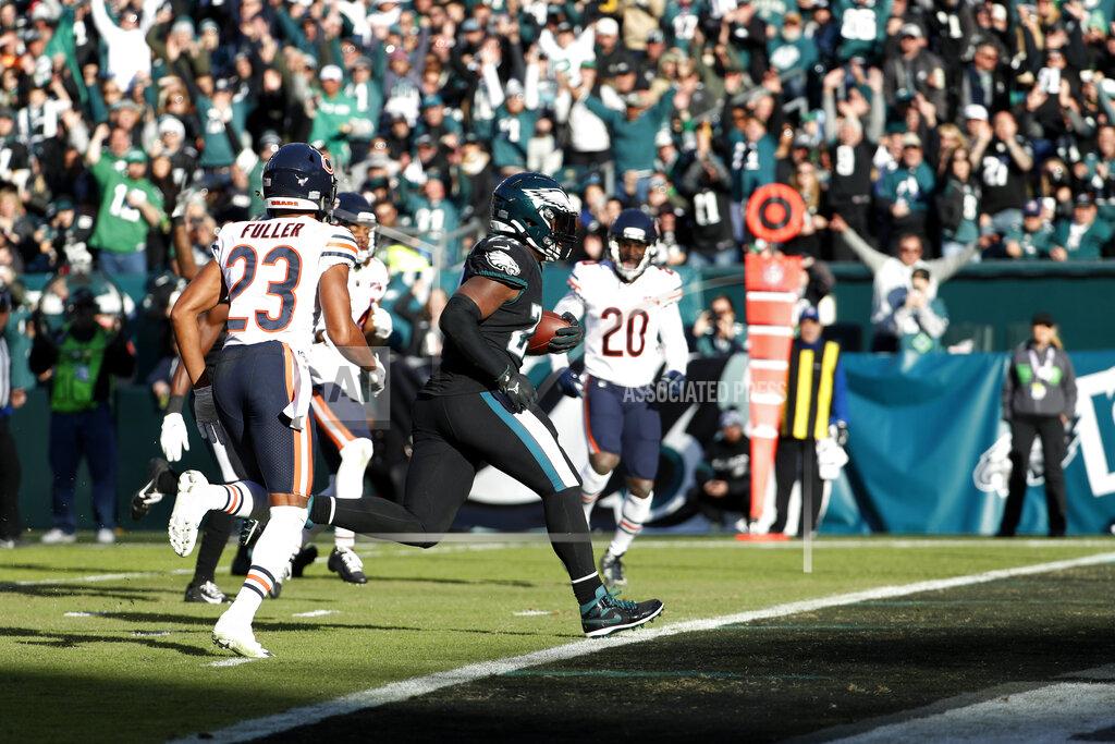 Chris Szagola Philadelphia Eagles' Jordan Howard scores a touchdown during the second half of an NFL football game against the Chicago Bears, Sunday, Nov. 3, 2019, in Philadelphia. (AP Photo/Chris Szagola)