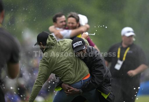 Nick Taylor sinks 72-foot putt to win Canadian Open, countrymate Hadwin tackled in celebration - Vimarsana News