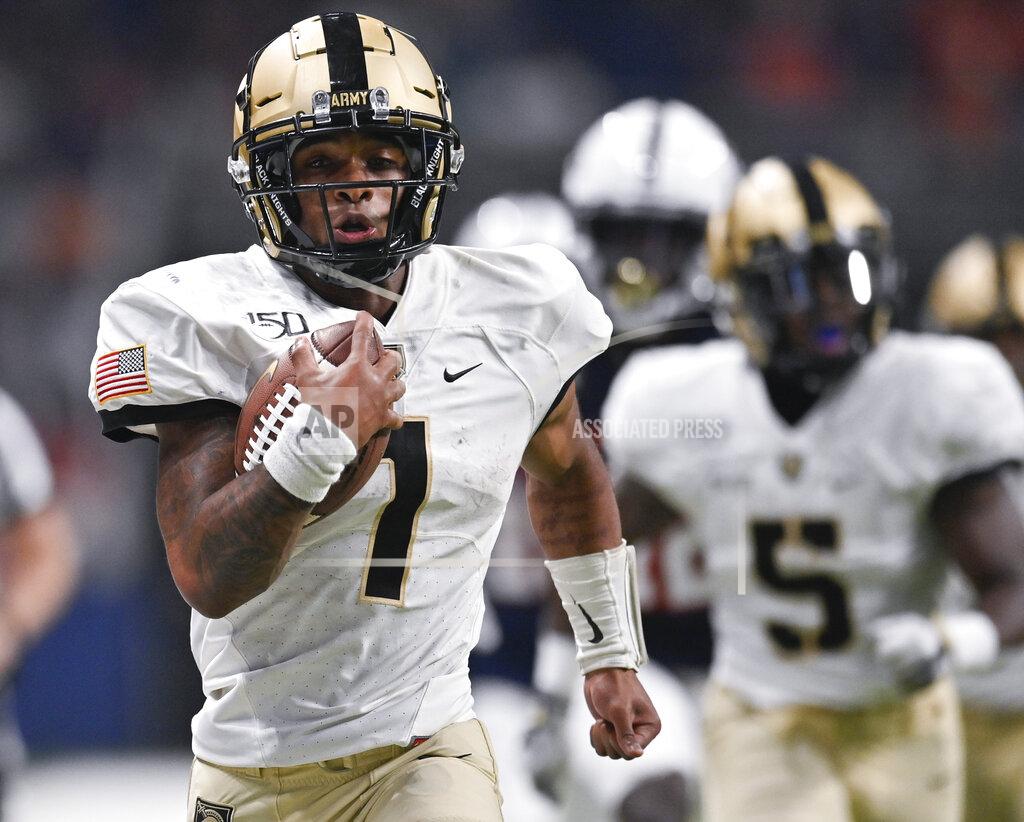 Darren Abate Army quarterback Jabari Laws runs for a touchdown during the second half of an NCAA college football game against UTSA, Saturday, Sept. 14, 2019 in San Antonio. (AP Photo/Darren Abate)