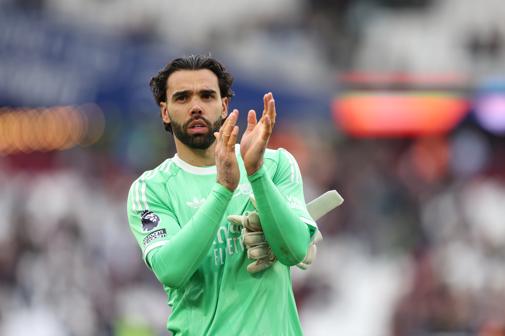Arsenal's goalkeeper David Raya reacts after the Premier League soccer match between West Ham and Arsenal in London, Sunday, May 10, 2026. (AP Photo/Ian Walton)
