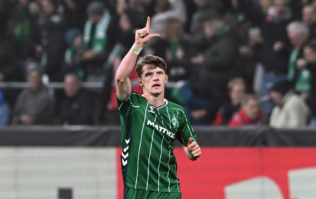 Bremen's Jens Stage celebrates scoring during the German Bundesliga soccer match between Werder Bremen and VfL Wolfsburg in Bremen, Germany, Friday, Nov. 7, 2025. (Carmen Jaspersen/dpa via AP)