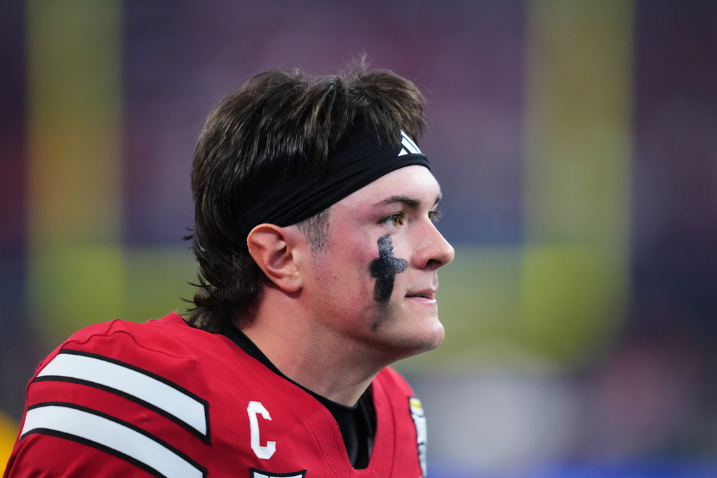 FILE - Texas Tech quarterback Behren Morton stands on the sideline in the second half of a Big 12 Conference championship NCAA college football game against BYU Saturday, Dec. 6, 2025, in Arlington, Texas. (AP Photo/Julio Cortez, File)
