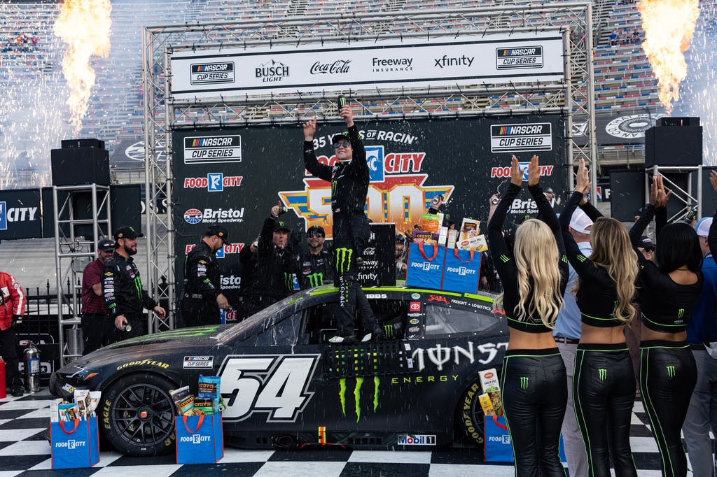 Ty Gibbs, center, celebrates after winning a NASCAR Cup Series auto race, Sunday, April 12, 2026, in Bristol, Tenn. (AP Photo/Wade Payne)
