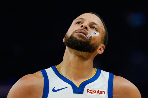 Golden State Warriors guard Stephen Curry reacts during the first half of an NBA basketball preseason game against the Los Angeles Lakers, Sunday, Oct. 5, 2025, in San Francisco. (AP Photo/Godofredo A. Vásquez) Golden State Warriors guard Stephen Curry reacts during the first half of an NBA basketball preseason game against the Los Angeles Lakers, Sunday, Oct. 5, 2025, in San Francisco. (AP Photo/Godofredo A. Vásquez)