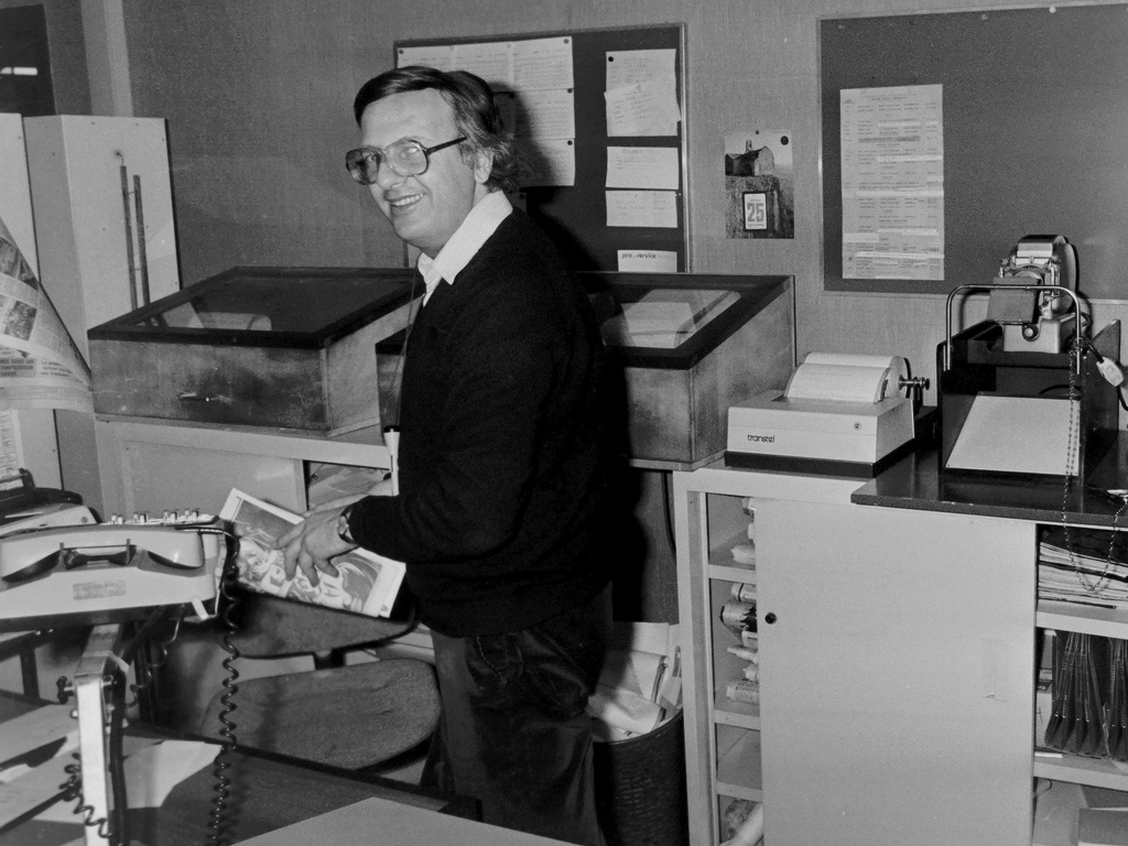 Associated Press Paris Chief Photo Editor Guy Kopelowicz at the AP office in Paris in 1984. (AP Photo/Lionel Cironneau)