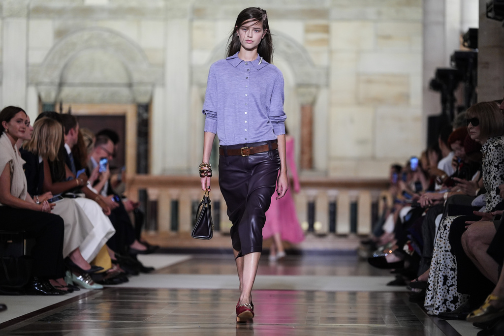 A model walks the runway during the Tory Burch spring/summer 2026 fashion show during New York Fashion Week, Monday, Sept. 15, 2025, in New York. (AP Photo/Yuki Iwamura)