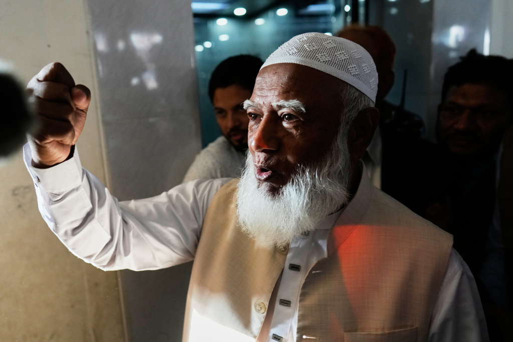 Jamaat-e-Islami leader Shafiqur Rahman arrives to cast his vote at a polling station during parliamentary election in Dhaka, Bangladesh, Thursday, Feb. 12, 2026. (AP Photo/Anupam Nath)