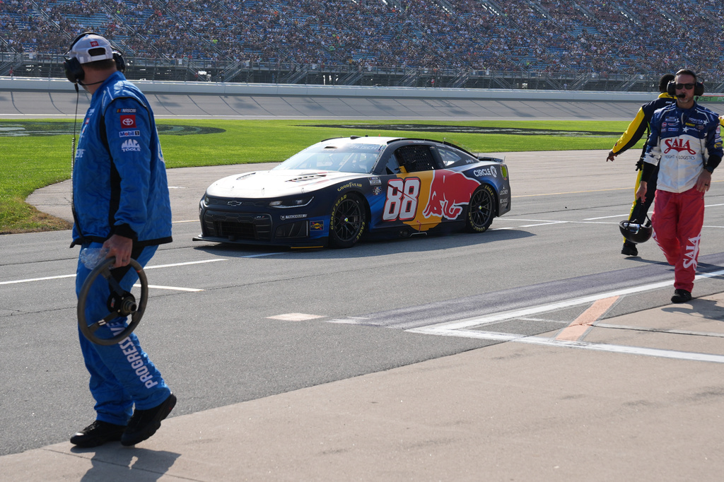 Connor Zilisch (88) drives to the track before start of a NASCAR Cup Series auto race at Chicagoland Speedway in Joliet, Ill., Sunday, July 5, 2026. (AP Photo/Nam Y. Huh)
