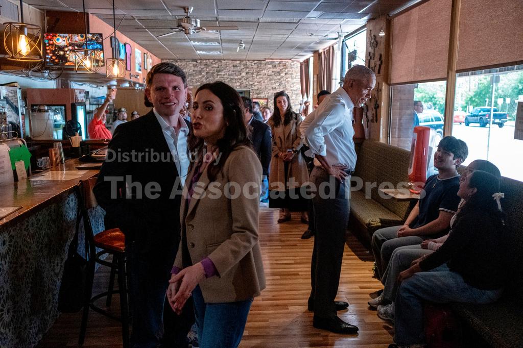 Obama meets with Talarico, aiming to boost Democrat's bid for US Senate ...