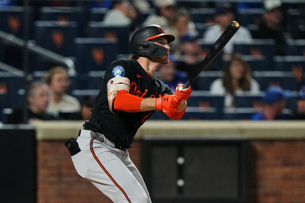 Baltimore Orioles' Gunnar Henderson follows through on a home run during the eighth inning of a baseball game against the New York Mets Monday, Sept. 14, 2026, in New York. (AP Photo/Frank Franklin II)