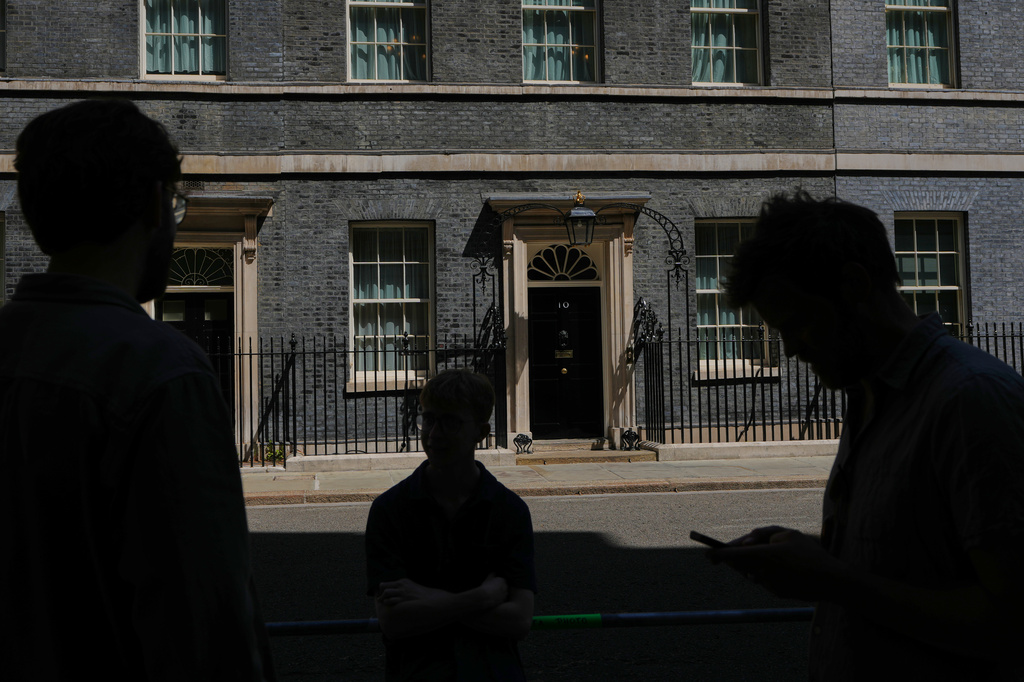 Journalists wait in Downing Street in London, following the Makerfield by-election, Friday, June 19, 2026. (AP Photo/Kirsty Wigglesworth)