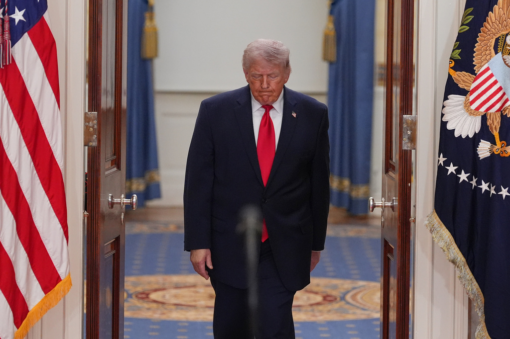 President Donald Trump arrives to speak about the Iran war from the Cross Hall of the White House on Wednesday, April 1, 2026, in Washington. (AP Photo/Alex Brandon, Pool)
