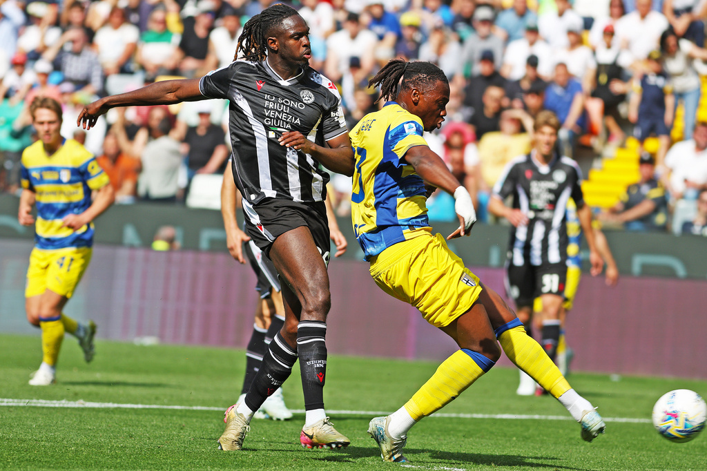 Parma's Nesta Elphege scores their side's first goal of the game during the Italian Serie A soccer match between Udinese and Parma in Udine, Italy, Saturday, April 18, 2026. (Andrea Bressanutti/LaPresse via AP)