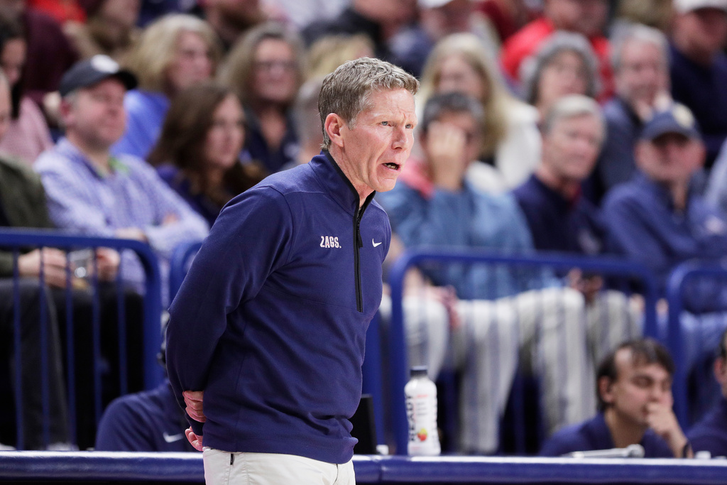 Gonzaga head coach Mark Few directs his team during the first half of an NCAA college basketball game against Pepperdine, Wednesday, Jan. 21, 2026, in Spokane, Wash. (AP Photo/Young Kwak)