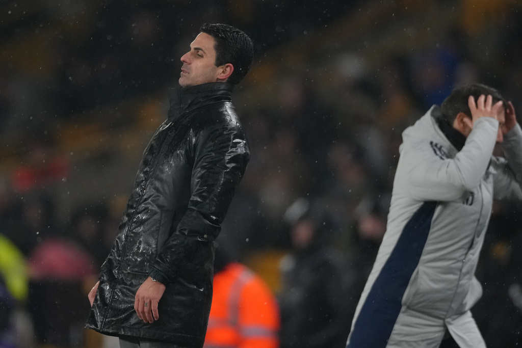 Arsenal's manager Mikel Arteta reacts during the Premier League soccer match between Wolverhampton Wanderers and Arsenal in Wolverhampton, England, Wednesday, Feb. 18, 2026. (AP Photo/Dave Shopland)