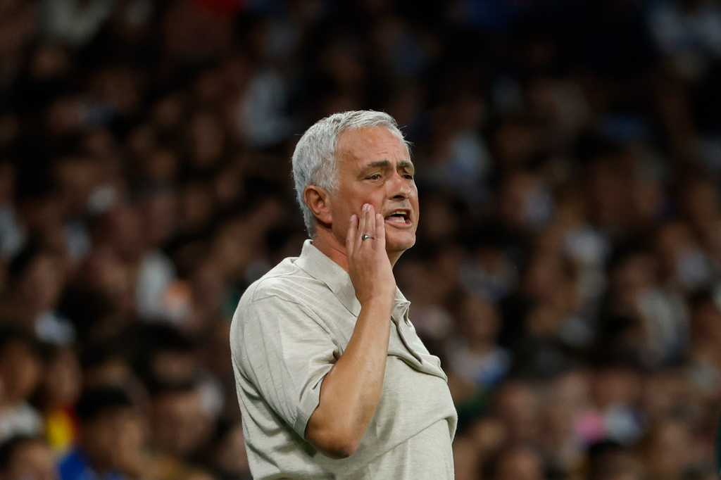 Real Madrid's head coach Jose Mourinho gestures during a Spanish La Liga soccer match between Espanyol and Real Madrid in Barcelona, Spain, Saturday, Aug. 22, 2026. (AP Photo/Joan Monfort)
