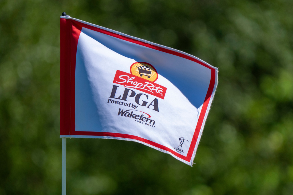 Flag on the 4th hold for the Shop Rite LPGA Classic waves in the breeze during the first round of the ShopRite LPGA Classic golf tournament, Friday, May 29, 2026, in Galloway, N.J. (AP Photo/Chris Szagola)