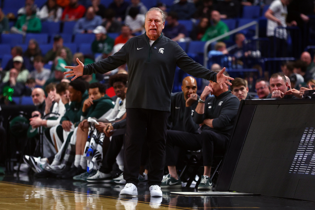 Michigan State head coach Tom Izzo reacts during the second half against North Dakota State in the first round of the NCAA college basketball tournament, Thursday, March 19, 2026, in Buffalo, N.Y. (AP Photo/Jeffrey T. Barnes)