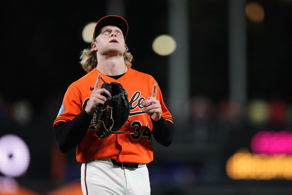 Baltimore Orioles starter Shane Baz leaves the mound after a pitching substitution was made during the seventh inning of a baseball game against the Toronto Blue Jays, Monday, Sept. 21, 2026, in Baltimore. (AP Photo/Stephanie Scarbrough)