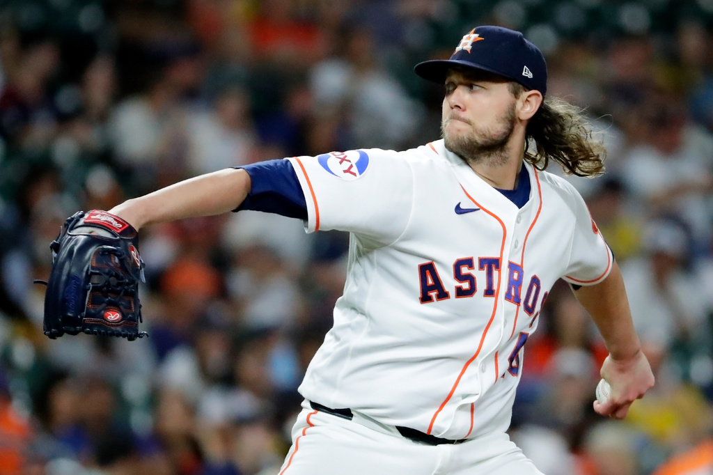 Houston Astros relief pitcher Steven Okert throws against the Detroit Tigers during the sixth inning of a baseball game, Tuesday, June 16, 2026, in Houston. (AP Photo/Michael Wyke)