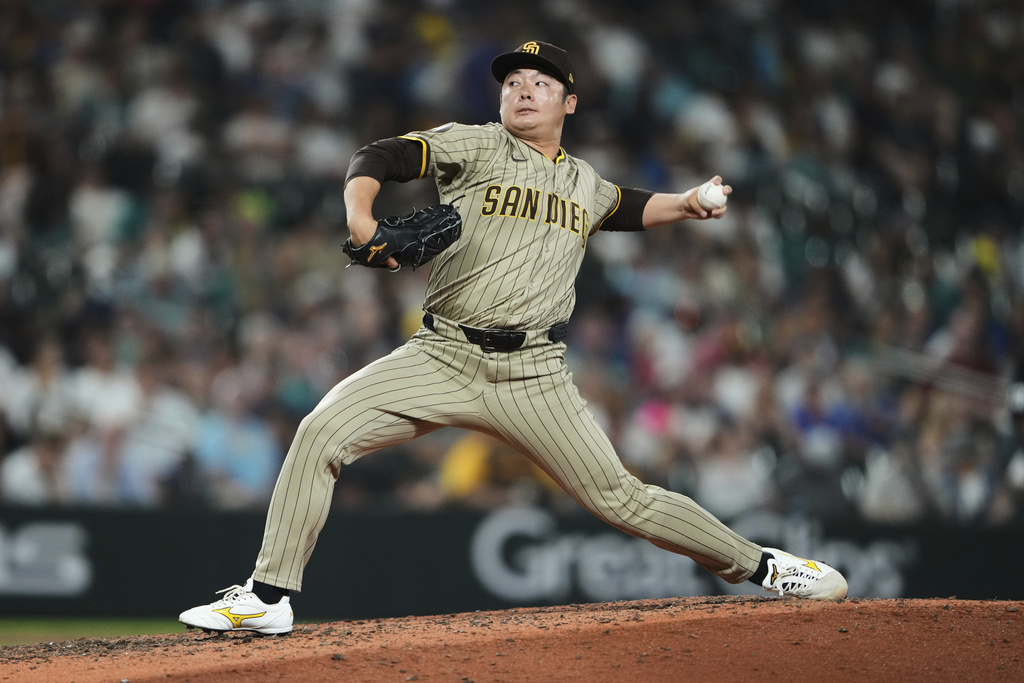 San Diego Padres relief pitcher Yuki Matsui throws against the Seattle Mariners during the seventh inning of a baseball game Monday, Aug. 25, 2025, in Seattle. (AP Photo/Lindsey Wasson)