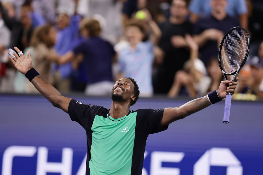 Gael Monfils, of France, celebrates after defeating Adolfo Daniel Vallejo, of Paraguay, during the first round of the U.S. Open tennis championships Tuesday, Sept. 1, 2026, in New York. (AP Photo/Adam Hunger)