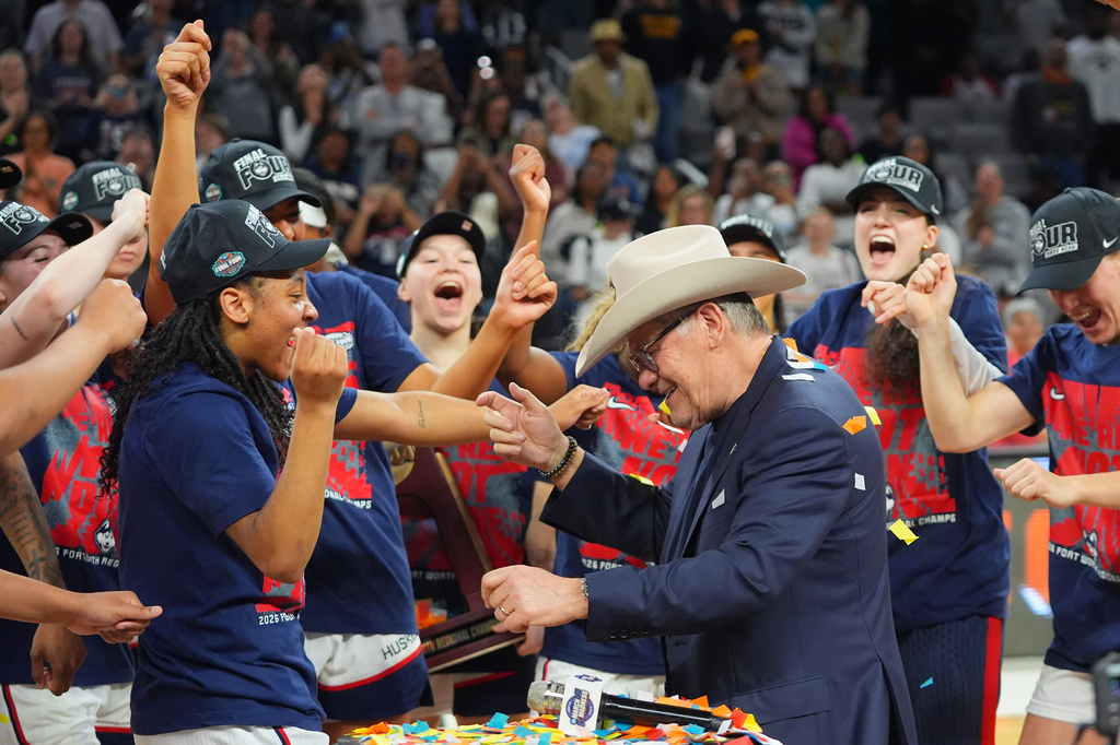 UConn head coach Geno Auriemma reacts after his team defeated Notre Dame in the Elite Eight of the NCAA college basketball tournament, Sunday, March 29, 2026, in Fort Worth, Texas. (AP Photo/LM Otero)