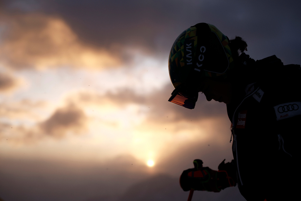Austria's Julia Scheib concentrates ahead of the first run of an alpine ski, women's World Cup giant slalom, in Soelden, Austria, Saturday, Oct. 25, 2025. (AP Photo/Gabriele Facciotti)