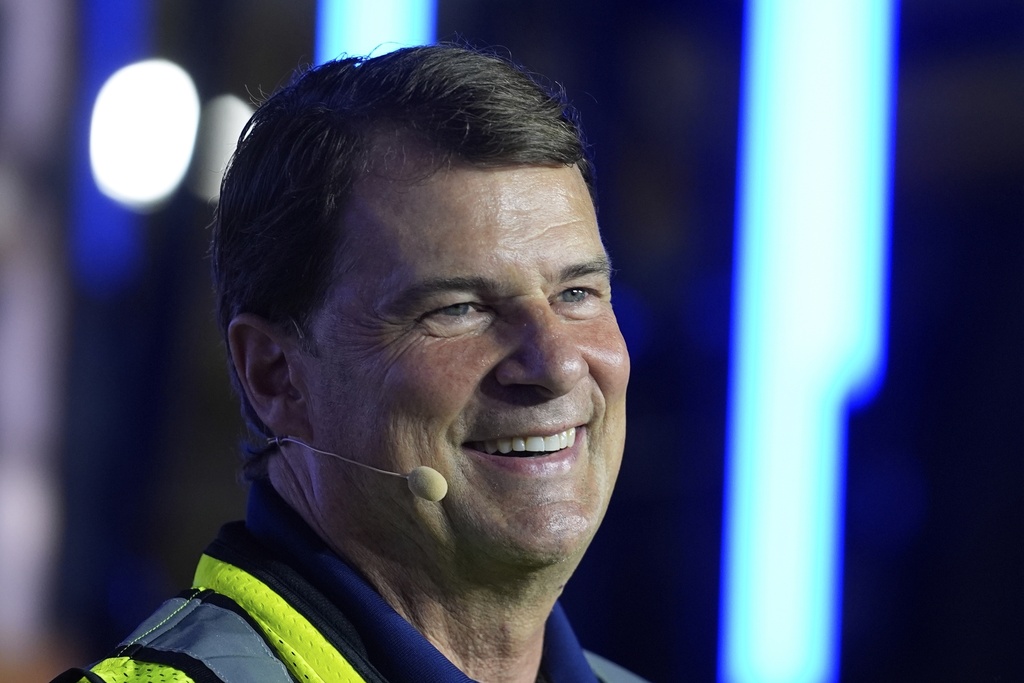 Ford CEO Jim Farley speaks at the Louisville Assembly Plant, Monday, Aug. 11, 2025, in Louisville, Ky. (AP Photo/Darron Cummings)