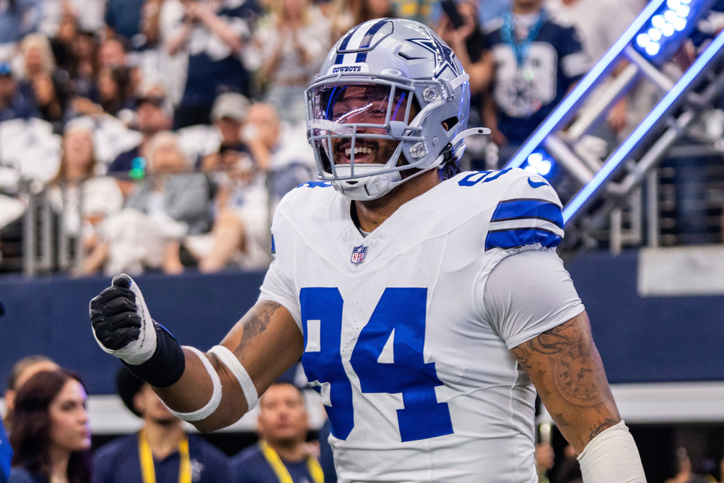 FILE - Dallas Cowboys defensive end Marshawn Kneeland takes the field before a football game against the New York Giants, Sunday, Sept. 14, 2025, in Arlington, Texas. (AP Photo/Jeffrey McWhorter, File)