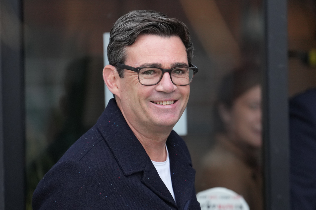 FILE - Andy Burnham the Mayor of Manchester arrives a fringe meeting during the annual Labour Party conference in Liverpool, England, Sept. 29, 2025. (AP Photo/Jon Super, File)
