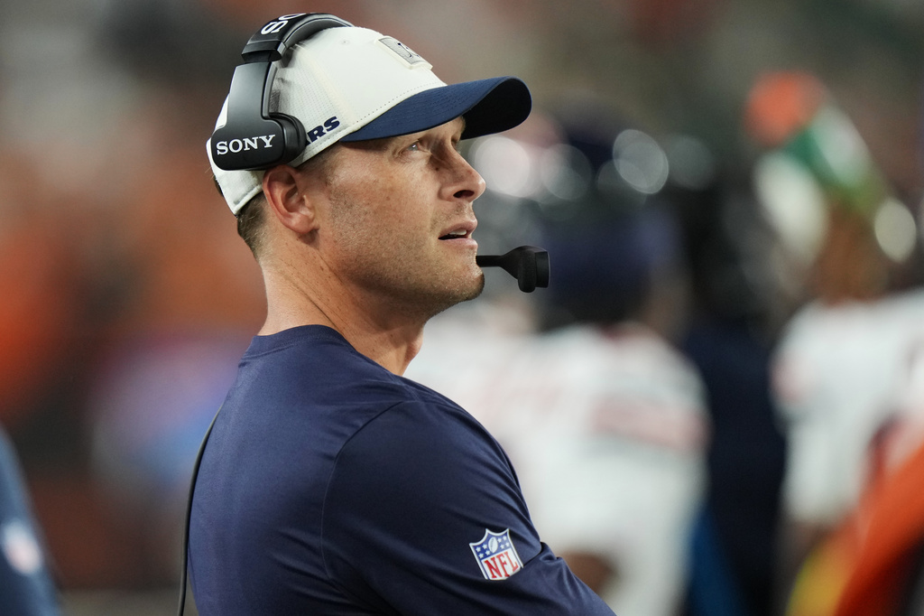 Chicago Bears head coach Ben Johnson looks at the scoreboard during the second half of a preseason NFL football game against the Cincinnati Bengals on Saturday, Aug. 22, 2026, in Cincinnati. (AP Photo/Joshua A. Bickel)