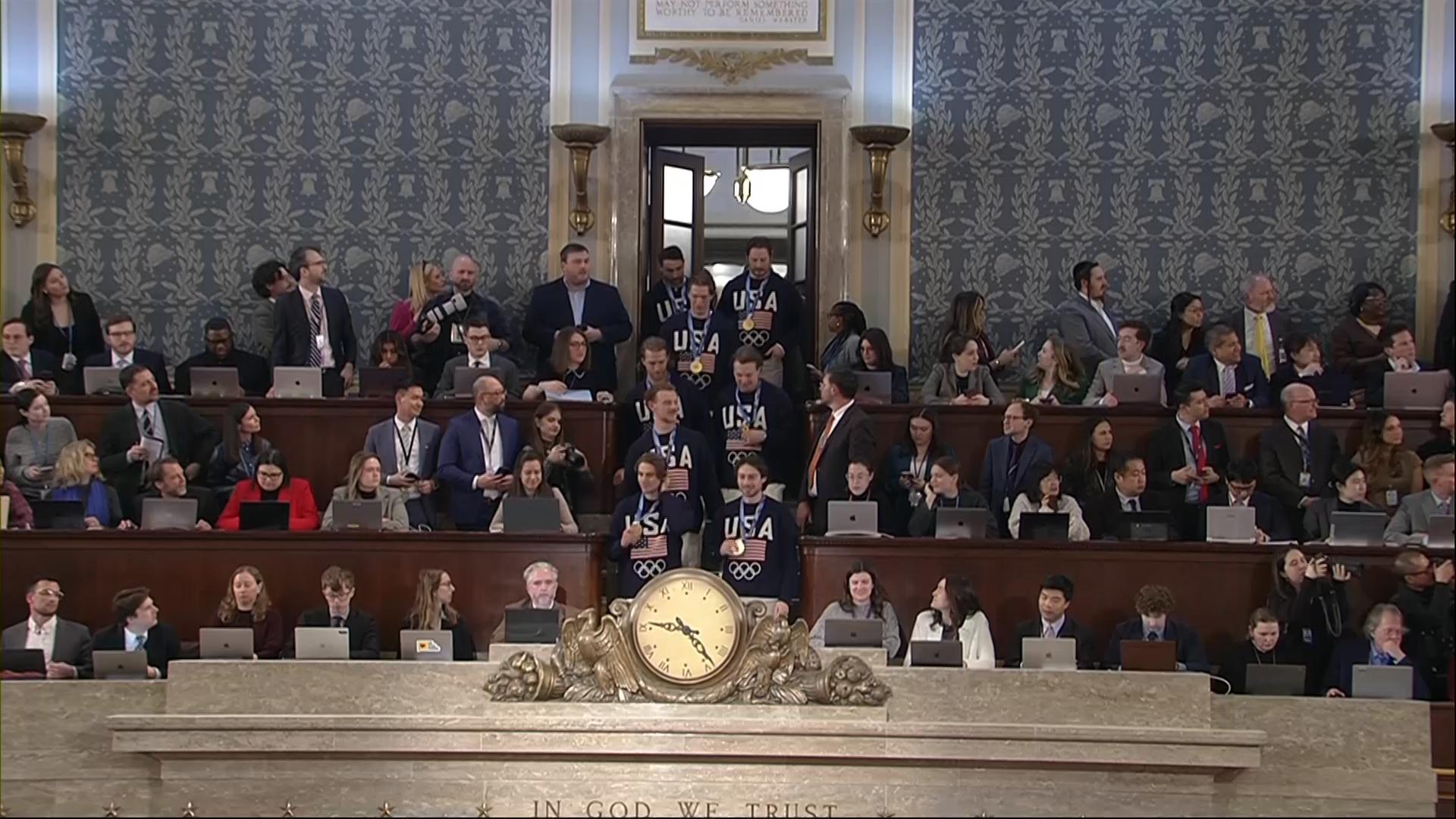 The Olympic gold medal-winning U.S. men&rsquo;s hockey team visited President Donald Trump at the White House on Tuesday afternoon and later received about a two-minute bipartisan standing ovation during his State of the Union address that night.