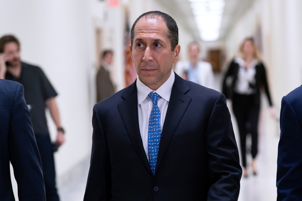 CORRECTS LAST NAME SPELLING TO KAHN - Richard Kahn, Jeffrey Epstein's accountant and co-executor of his estate, arrives for his deposition before the House Oversight Committee on Capitol Hill, Wednesday, March 11, 2026, in Washington. (AP Photo/Jose Luis Magana)