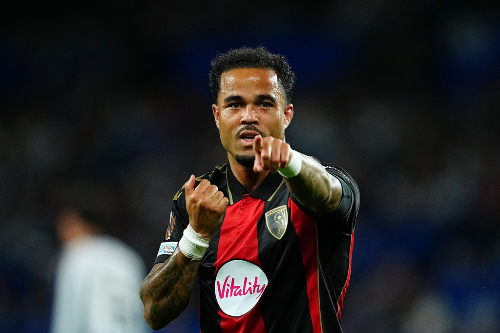 Bournemouth's Justin Kluivert celebrates after scoring the opening goal during the Europa League opening phase soccer match between Real Sociedad and AFC Bournemouth in San Sebastian, Spain, Thursday, Sept. 17, 2026. (AP Photo/Miguel Oses)