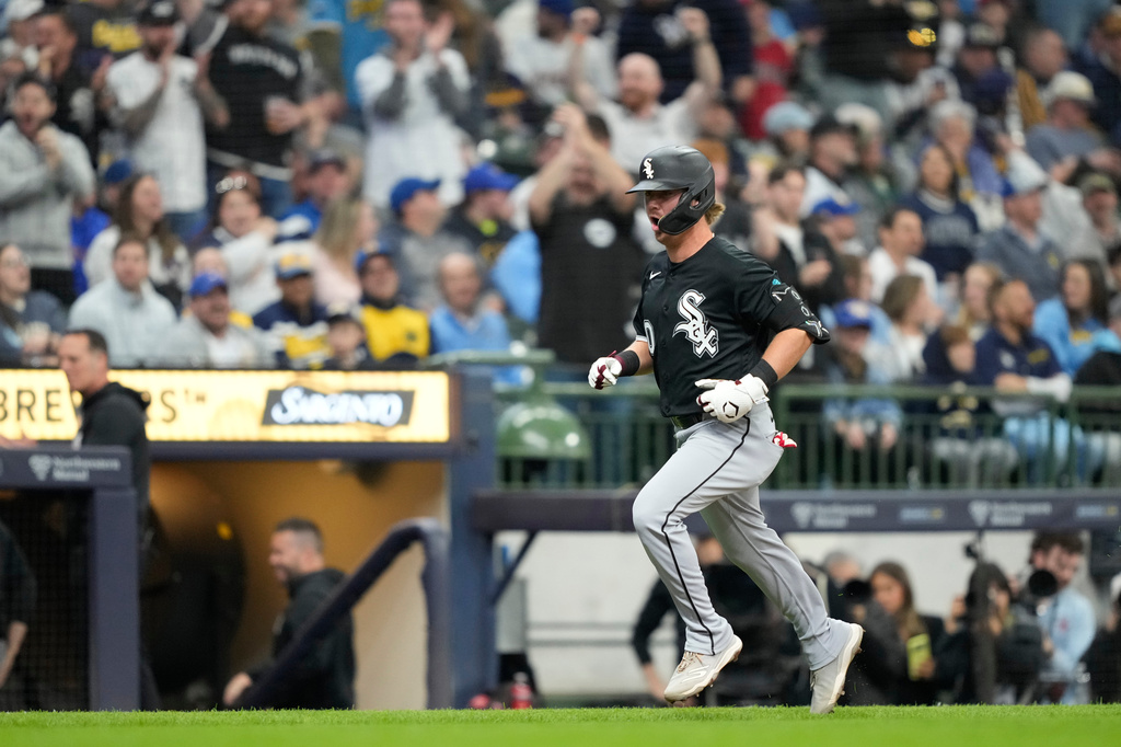 Chicago White Sox's Chase Meidroth runs the bases after hitting a home run during the first inning of an opening-day baseball game against the Milwaukee Brewers, Thursday, March 26, 2026, in Milwaukee. (AP Photo/Kayla Wolf)