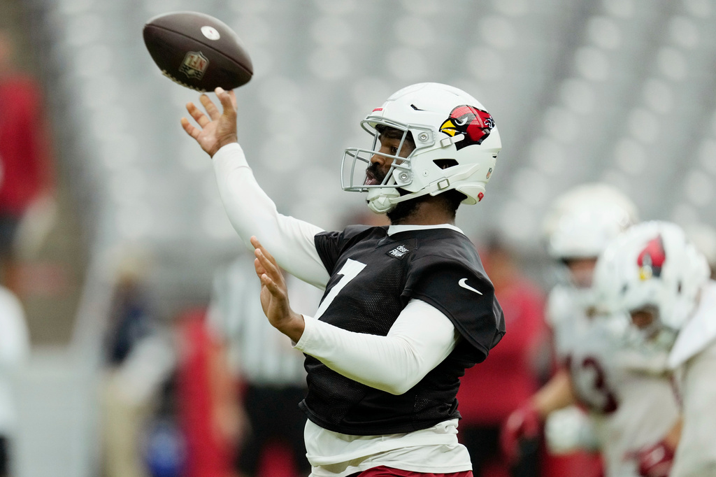 Arizona Cardinals quarterback Jacoby Brissett throws during NFL football training camp, Sunday, July 26, 2026, in Glendale, Ariz. (AP Photo/Ross D. Franklin)