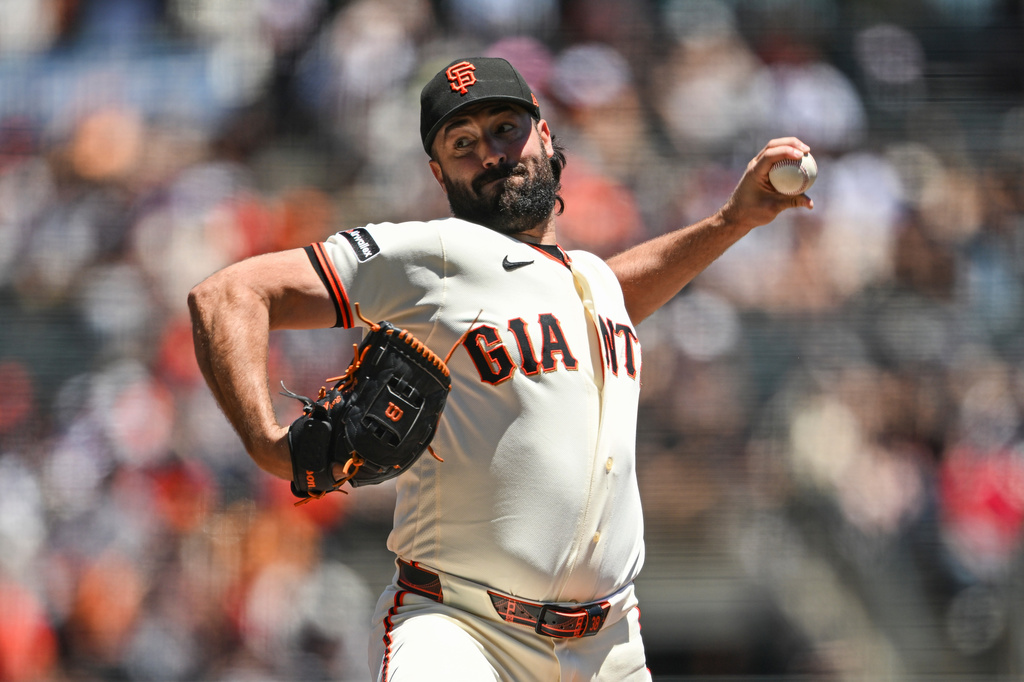 San Francisco Giants pitcher Robbie Ray throws to a Atlanta Braves batter during the first inning of a baseball game, Sunday, June 28, 2026, in San Francisco (AP Photo/Justine Willard)