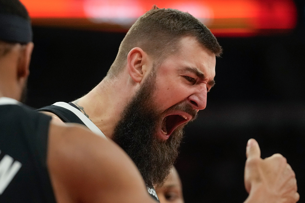 Denver Nuggets center Jonas Valanciunas (17) reacts after drawing a foul during the second half of an NBA basketball game against the Chicago Bulls, Saturday, Feb. 7, 2026, in Chicago. (AP Photo/Erin Hooley)