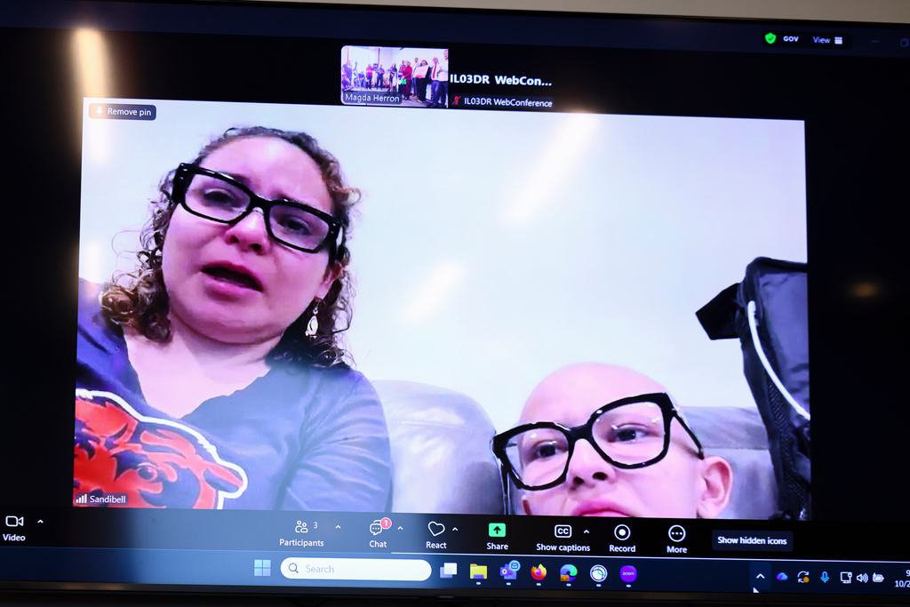 Sandibell Hidalgo, left, and Ofelia Torres, 16, speak to the room about the detention of Ruben Torres Maldonado during a press conference calling for the release of Ruben Torres Maldonado Wednesday, Oct. 22, 2025. (Anthony Vazquez /Chicago Sun-Times via AP)