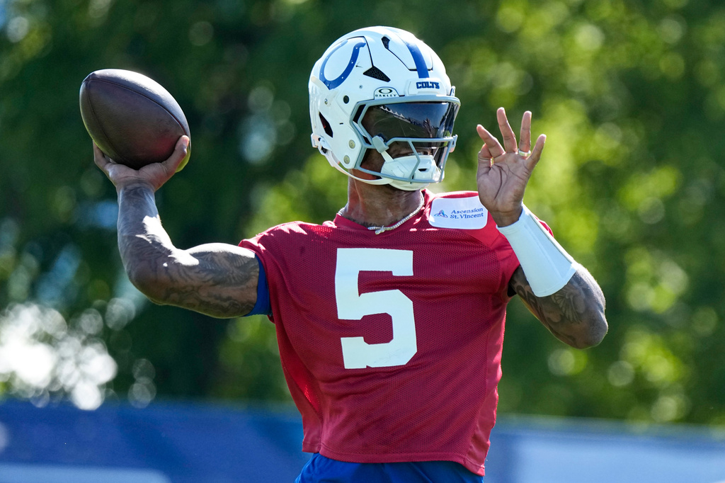 Indianapolis Colts quarterback Anthony Richardson Sr. (5) throws during practice at the NFL football team's training camp in Westfield, Ind., Thursday, July 30, 2026. (AP Photo/Michael Conroy)